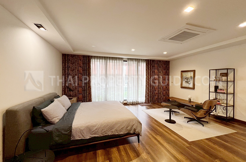 Townhouse in Sukhumvit 