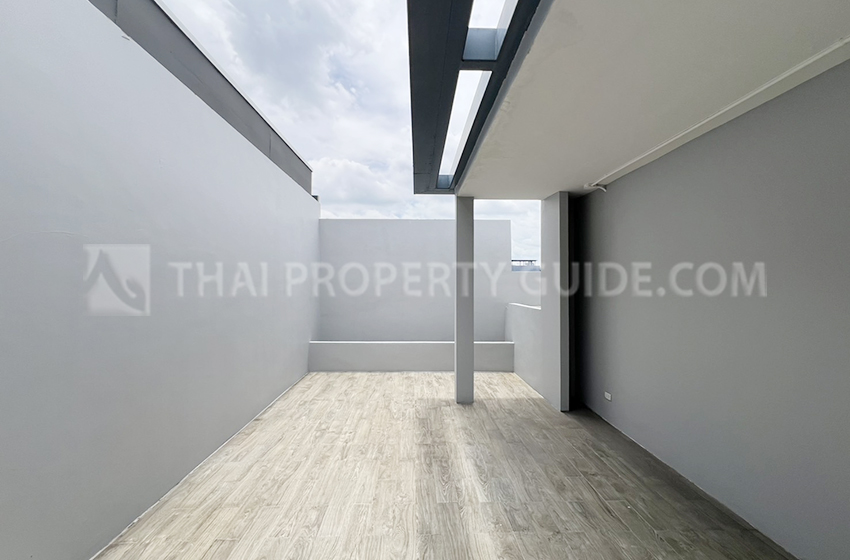 Townhouse in Sukhumvit 