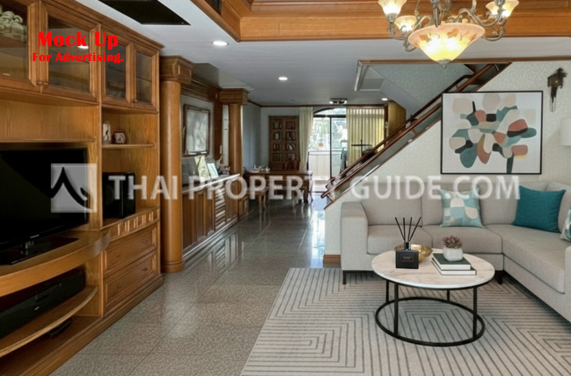 Townhouse for rent in Sukhumvit