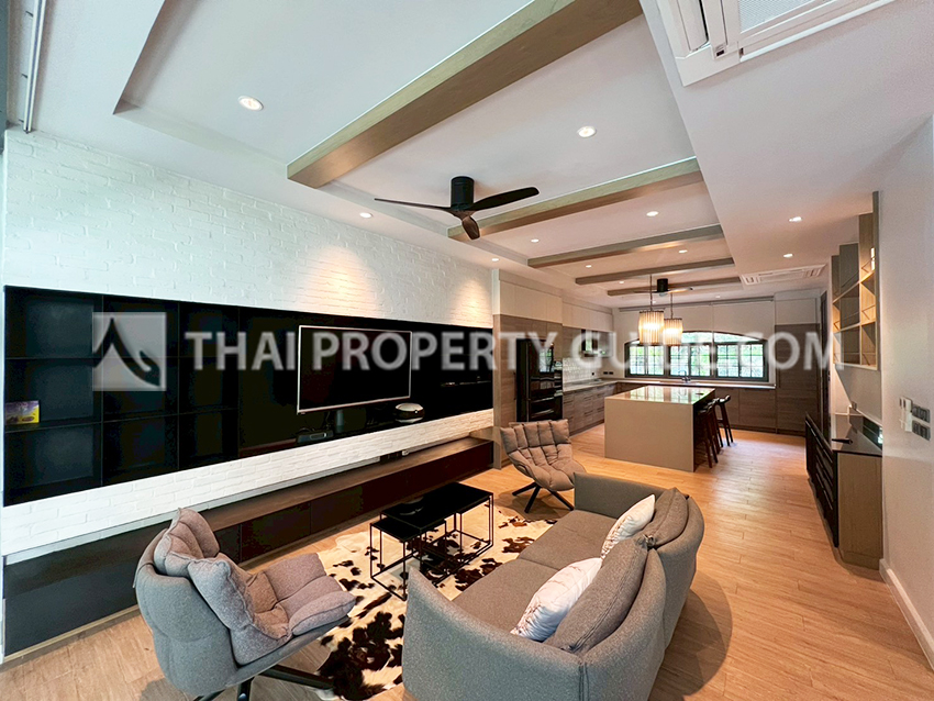 Townhouse in Sukhumvit 